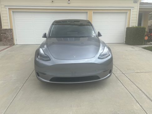 Used 2024 Tesla Model Y Performance AWD/4WD image 5
