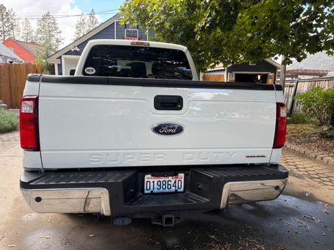 Used 2016 Ford F250 XLT w/ XLT Value Package RWD image 6
