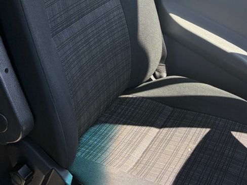 Used 2015 Mercedes-Benz Sprinter 2500 image 22