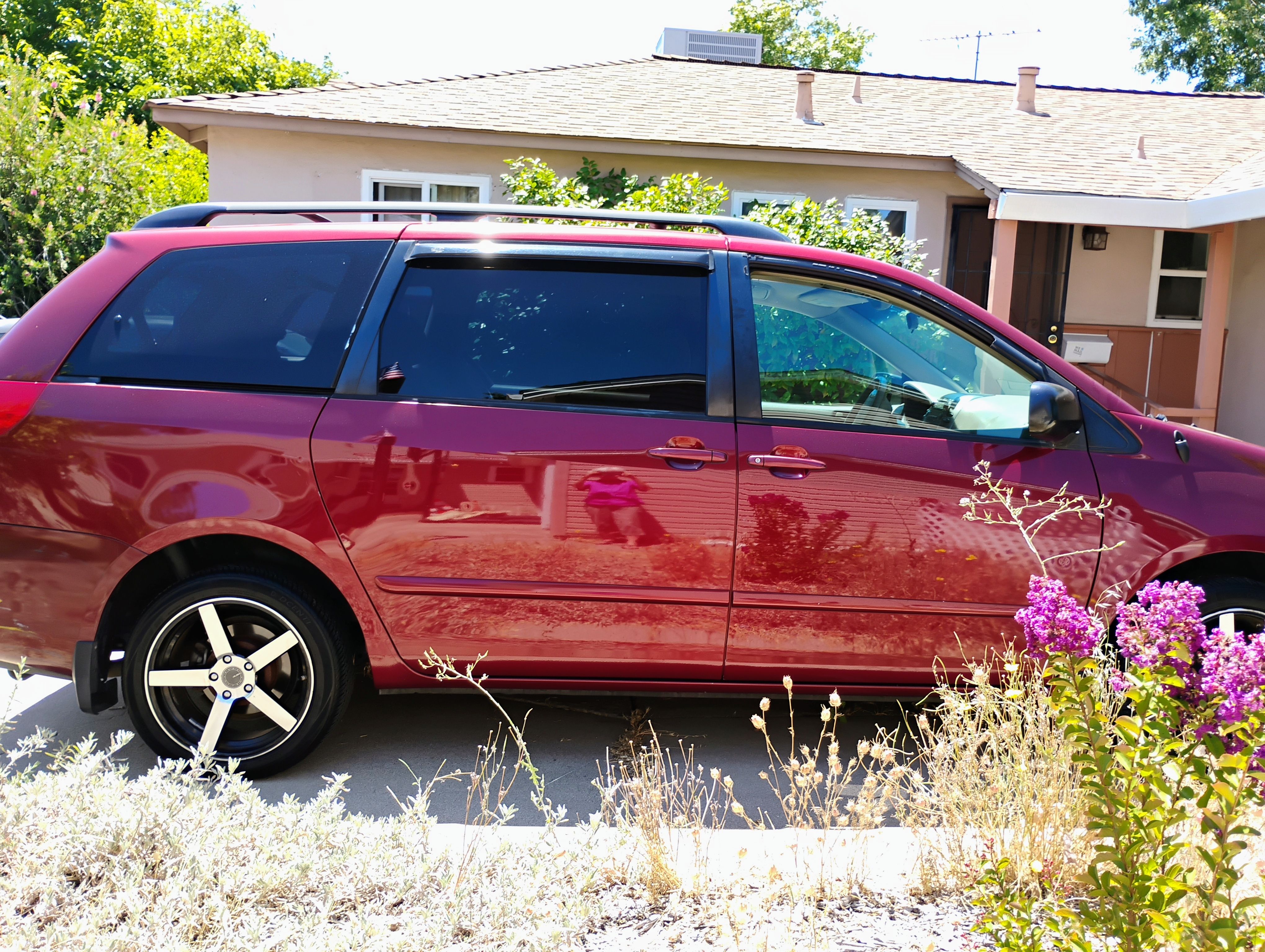 Used 2008 Toyota Sienna LE FWD image 2