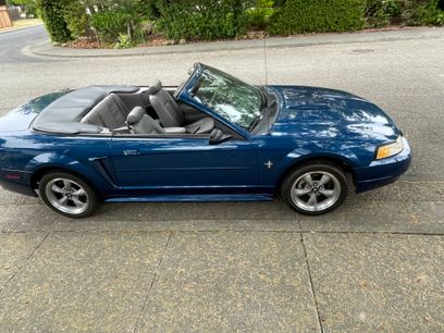 Used 2000 Ford Mustang Convertible
