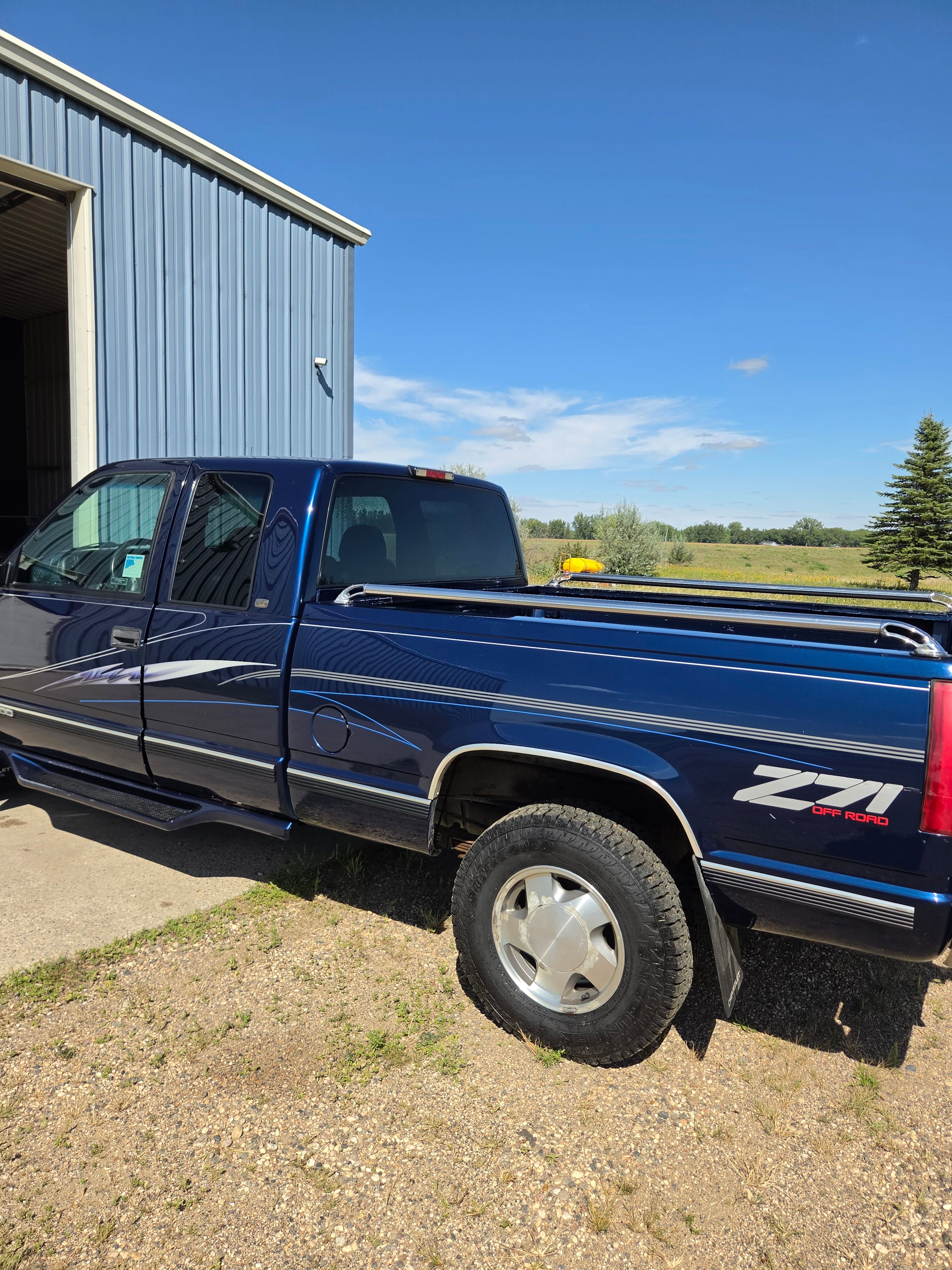 Used 1998 Chevrolet Silverado 1500 4x4 Extended Cab w/ Preferred Equipment Group 3 image 4