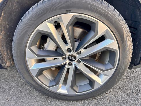 Used 2021 Audi Q7 3.0T Premium Plus w/ Premium Plus Package image 6