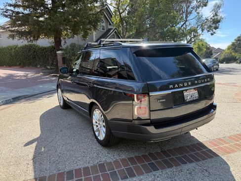 Used 2020 Land Rover Range Rover HSE image 4