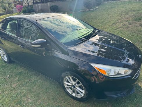 Used 2017 Ford Focus SE image 6