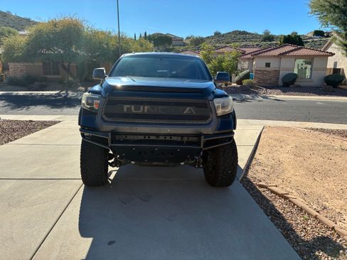 Used 2014 Toyota Tundra SR5 image 2