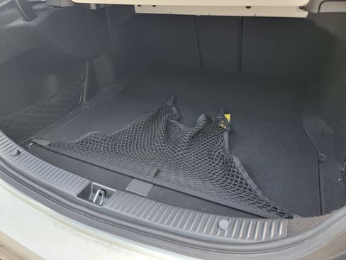 Used 2018 Mercedes-Benz C 300 Sedan image 4