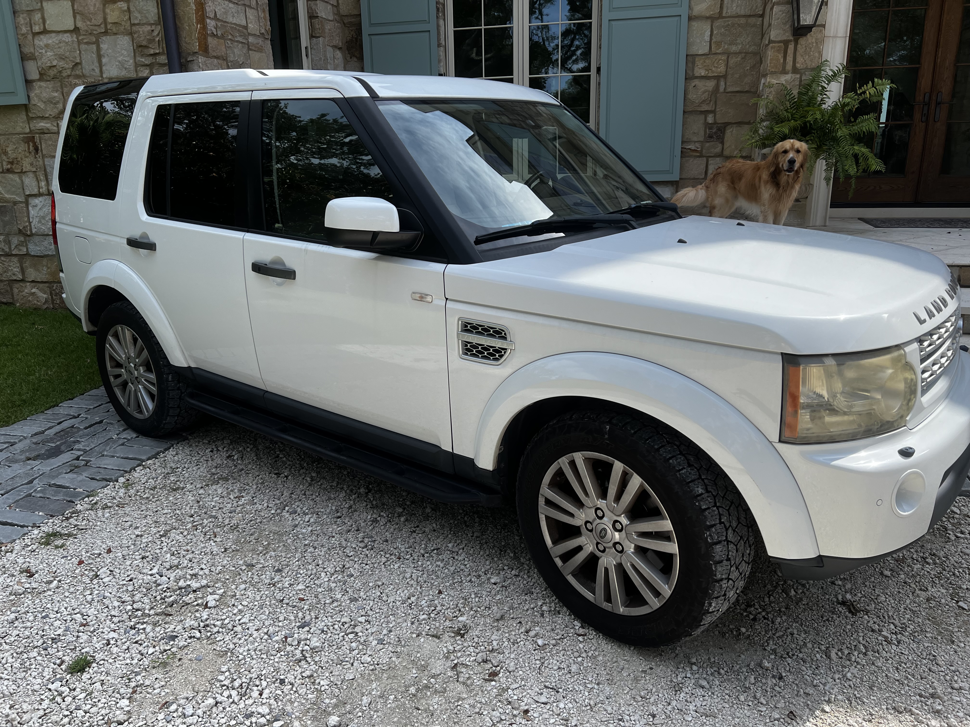 Used 2012 Land Rover LR4 HSE AWD/4WD image 2