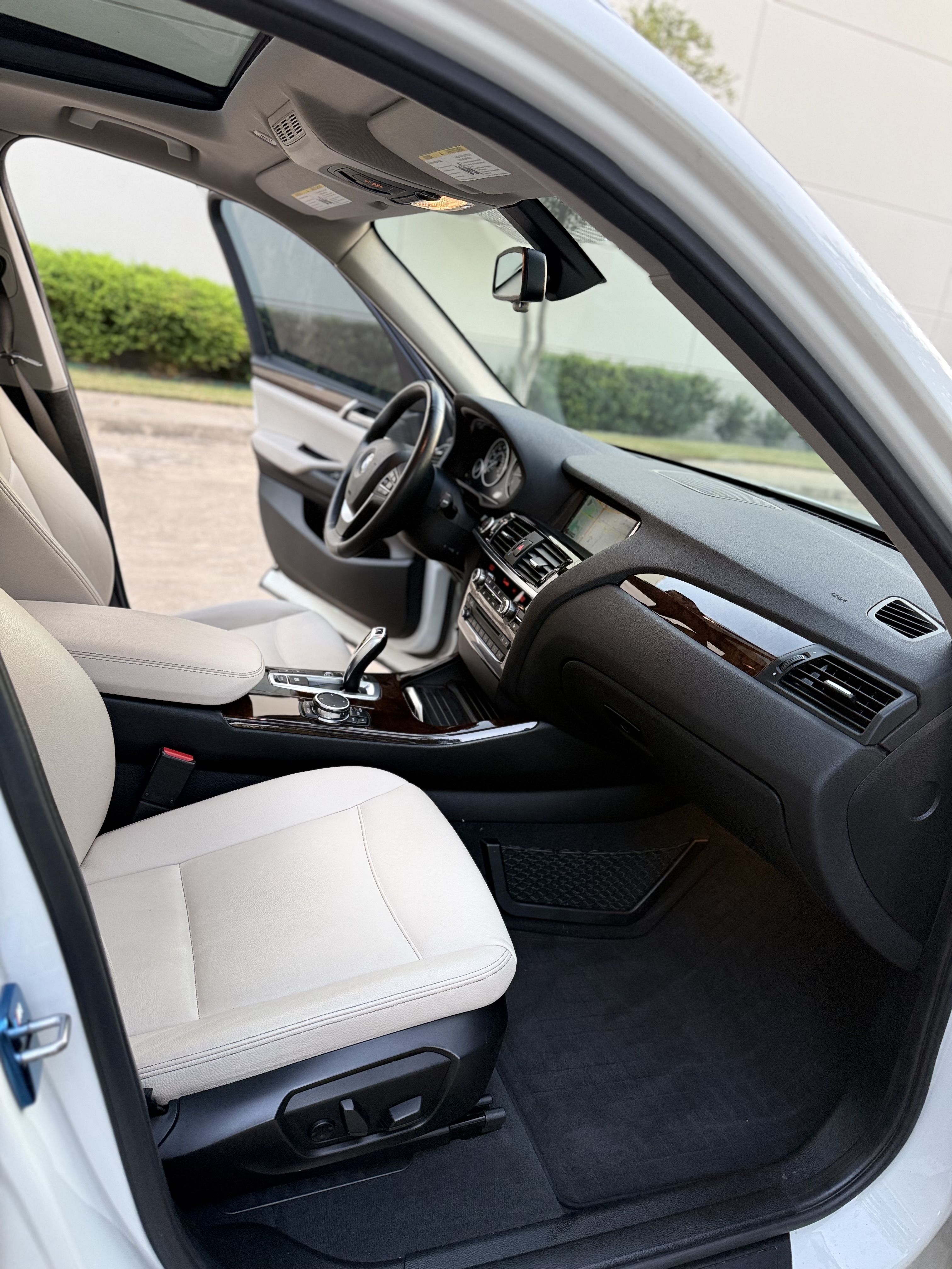 Used 2015 BMW X3 xDrive28i w/ Premium Package AWD/4WD image 6
