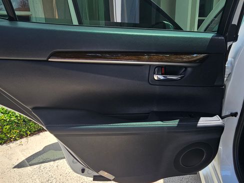 Used 2014 Lexus ES 350 w/ Premium Package FWD image 15