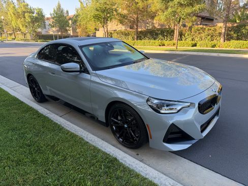 Used 2023 BMW 230i Coupe w/ M Sport Package RWD image 6