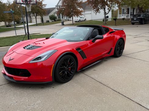 Used 2019 Chevrolet Corvette Z06 w/ Battery Protection Package image 1