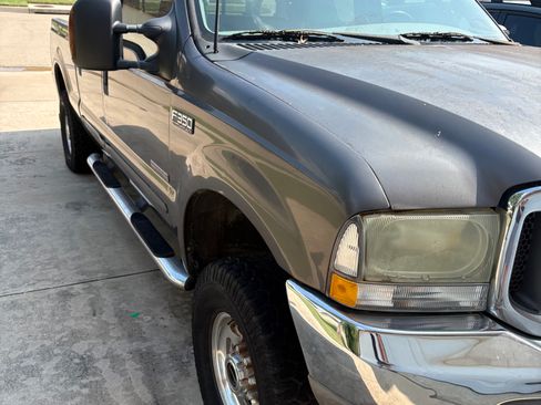 Used 2003 Ford F350 Lariat AWD/4WD image 2
