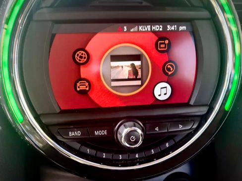 Used 2019 MINI Cooper S w/ Signature Upholstery Package image 26