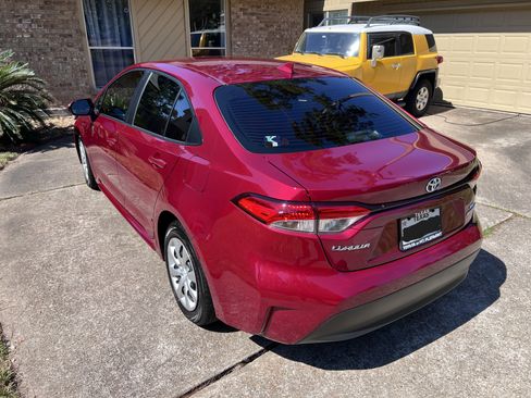 Used 2024 Toyota Corolla LE image 9