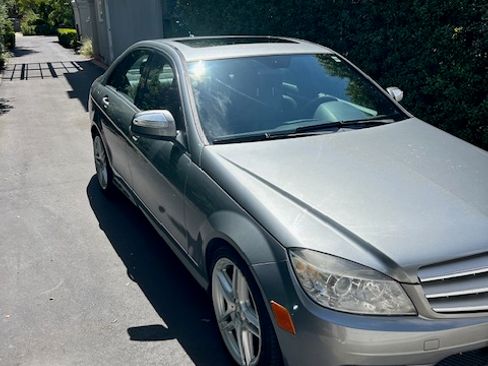 Used 2009 Mercedes-Benz C 300 Sedan image 4