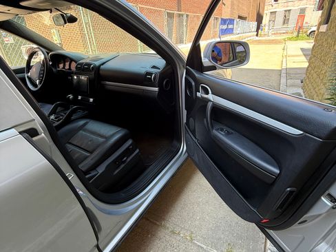 Used 2008 Porsche Cayenne AWD/4WD image 14