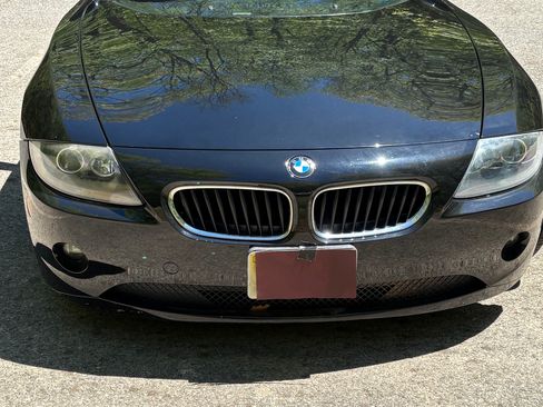 Used 2005 BMW Z4 2.5i RWD image 9