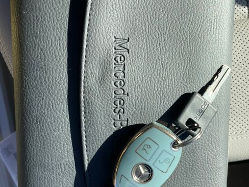 Used 2012 Mercedes-Benz CLS 550 image 25