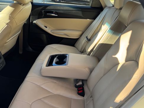 Used 2020 Toyota Avalon XLE image 14