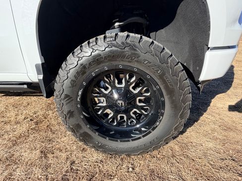 Used 2023 Chevrolet Silverado 1500 RST image 16