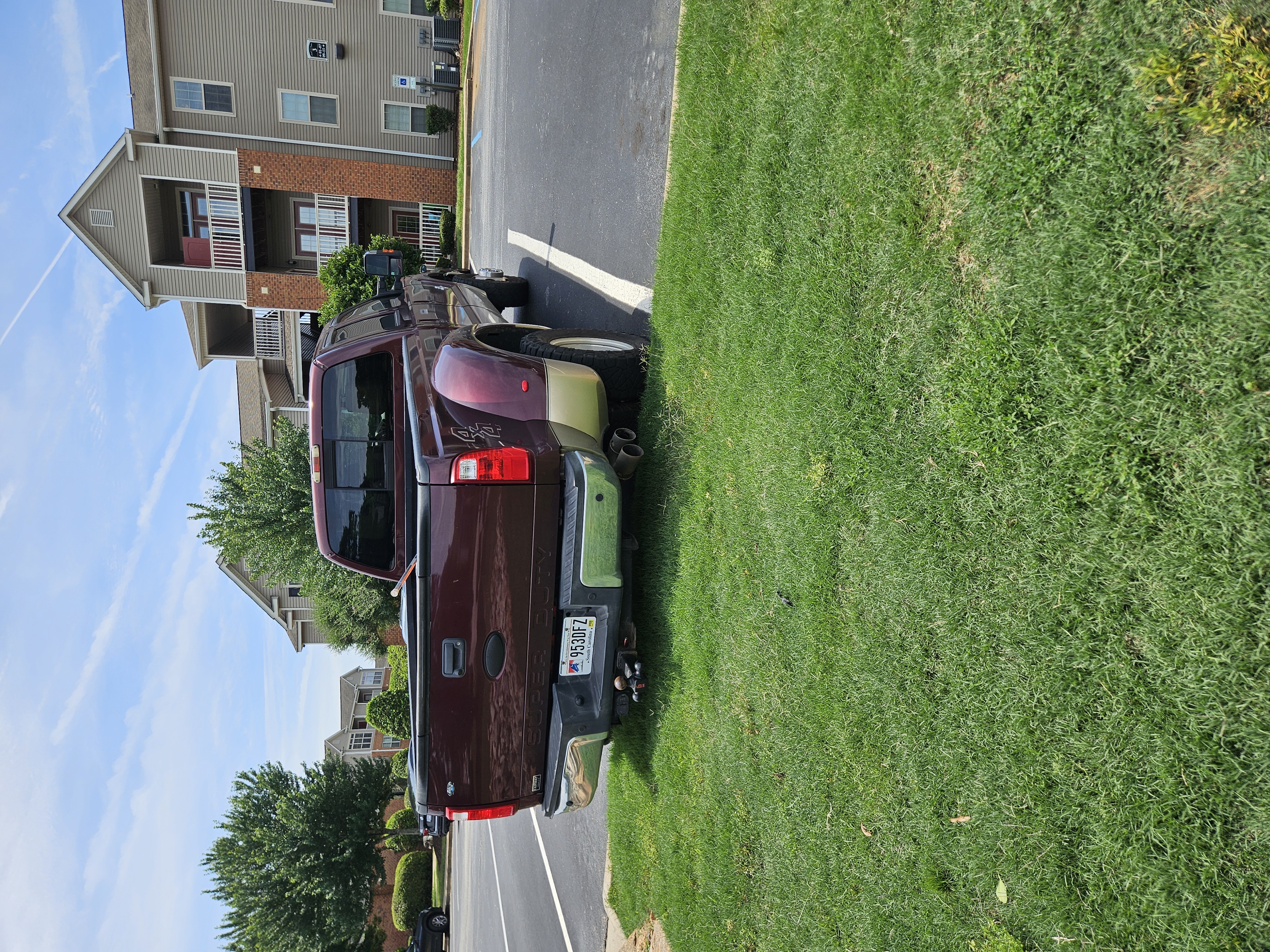 Used 2011 Ford F350 Lariat w/ Lariat Interior Pkg AWD/4WD image 8