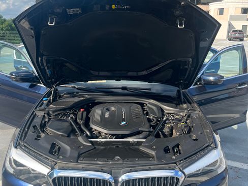Used 2018 BMW 540i RWD image 19