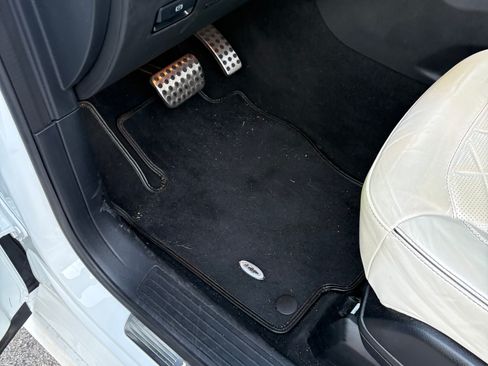 Used 2019 Mercedes-Benz GLE 400 400 4MATIC Sport Utility 4D image 8