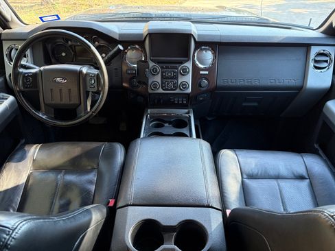 Used 2015 Ford F250 Lariat w/ Lariat Ultimate Package image 17