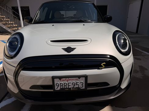 Used 2023 MINI Cooper SE FWD image 1