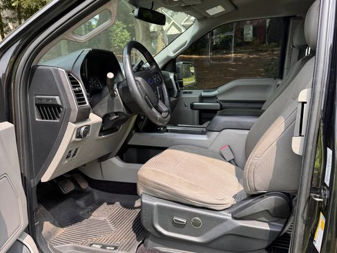 Used 2015 Ford F150 XLT w/ Equipment Group 301A Mid AWD/4WD image 10