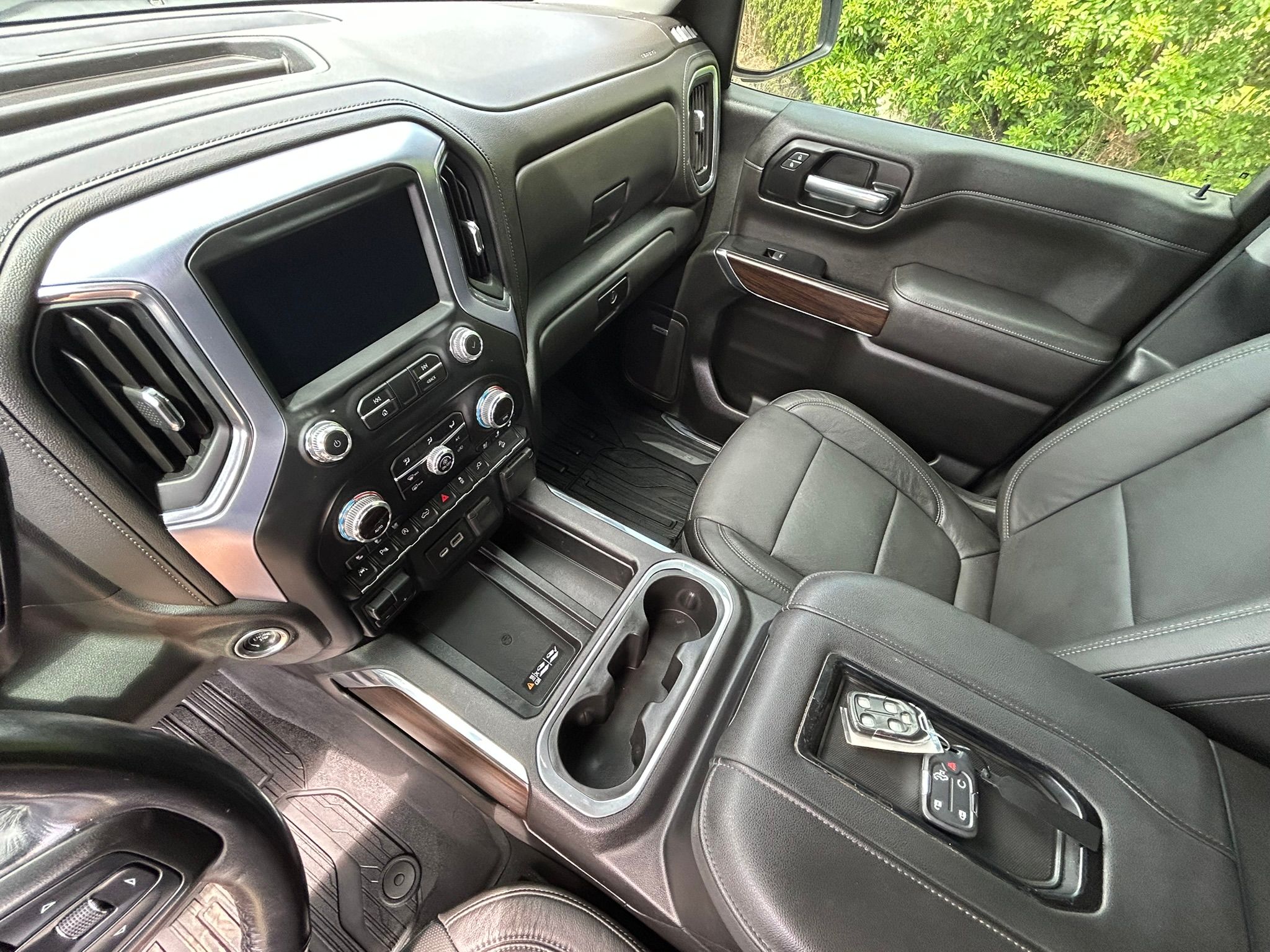 Used 2019 GMC Sierra 1500 SLT w/ SLT Premium Plus Package AWD/4WD image 22