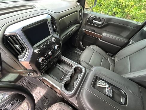 Used 2019 GMC Sierra 1500 SLT w/ SLT Premium Plus Package AWD/4WD image 22