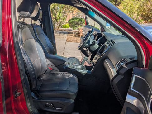 Used 2016 Ford Explorer Limited image 6