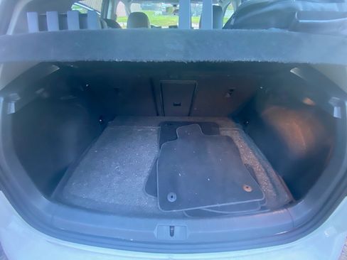 Used 2018 Volkswagen Golf SE image 9