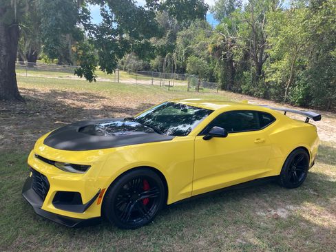 Used 2018 Chevrolet Camaro ZL1 RWD image 12