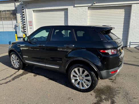 Used 2015 Land Rover Range Rover Evoque Prestige image 4
