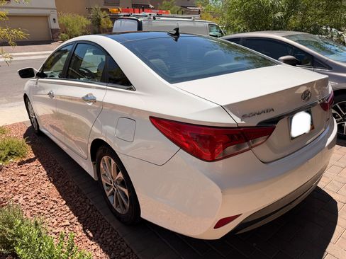 Used 2014 Hyundai Sonata Limited w/ Technology Package 05 FWD image 5