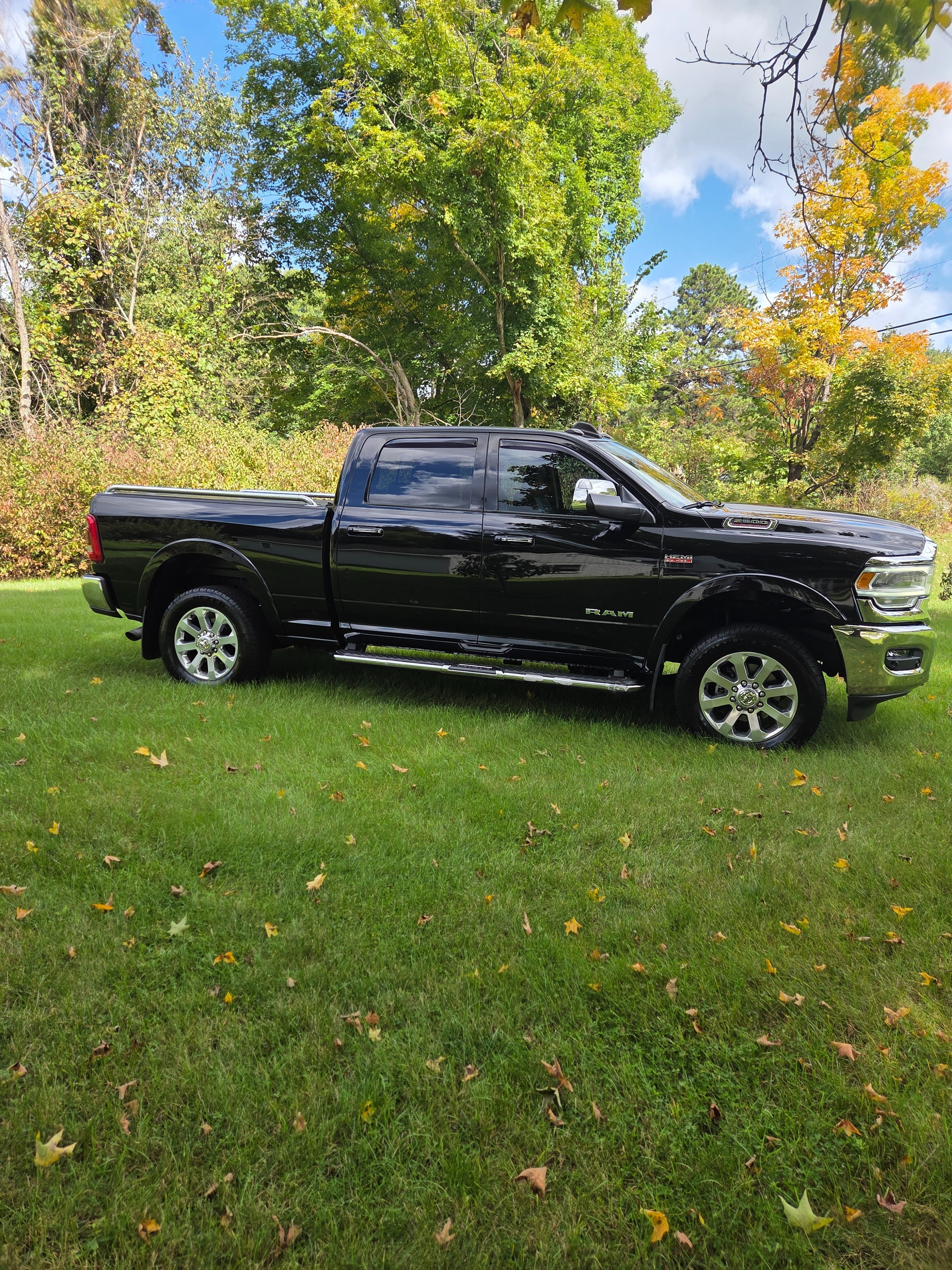Used 2021 RAM 2500 Laramie AWD/4WD image 1