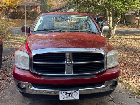 Used 2007 Dodge Ram 1500 Truck SLT image 1