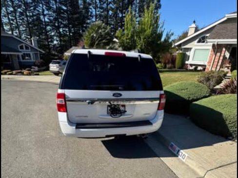 Used 2017 Ford Expedition EL Limited image 5