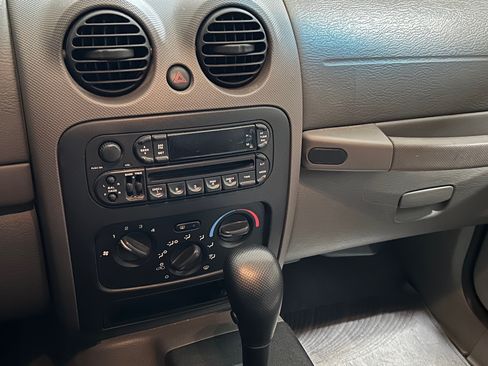 Used 2004 Jeep Liberty Sport w/ PWR Convenience Group image 9