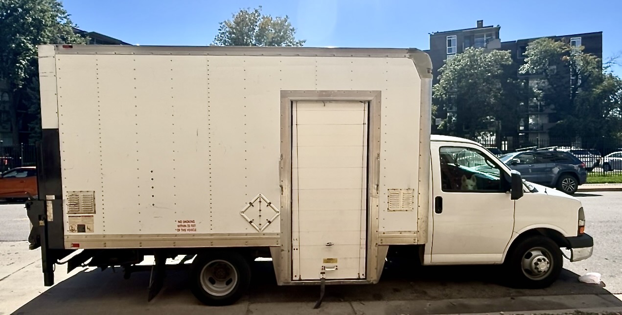 Used 2014 Chevrolet Express 3500 Extended w/ Chrome Appearance Package RWD image 1