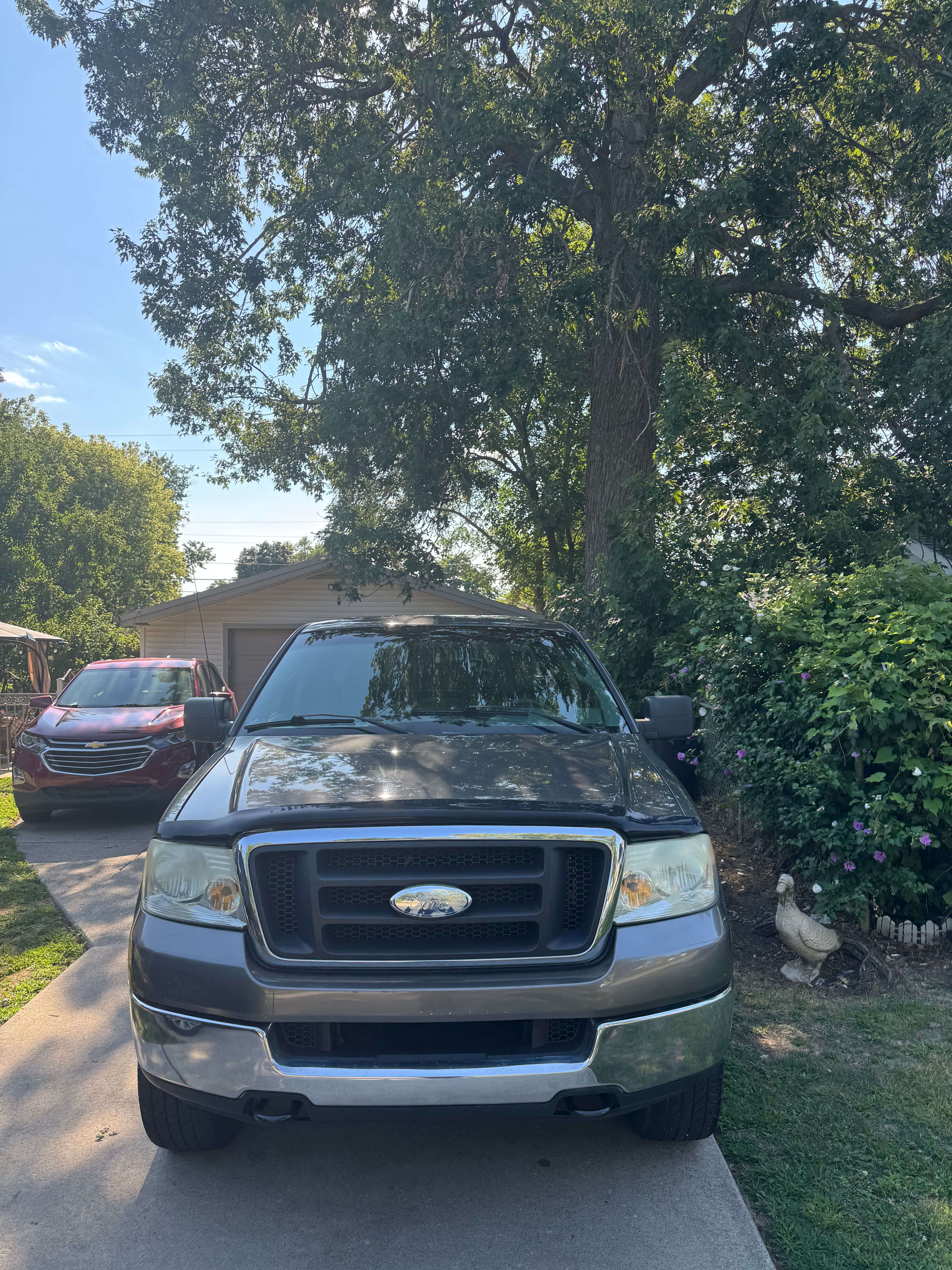 Used 2005 Ford F150 XLT AWD/4WD image 2