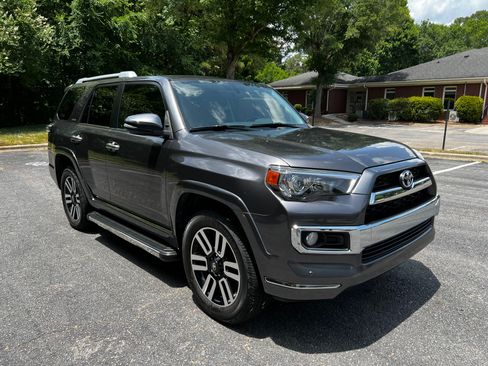 Used 2017 Toyota 4Runner Limited AWD/4WD image 2
