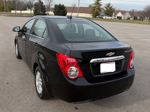 Used 2016 Chevrolet Sonic LT image 5