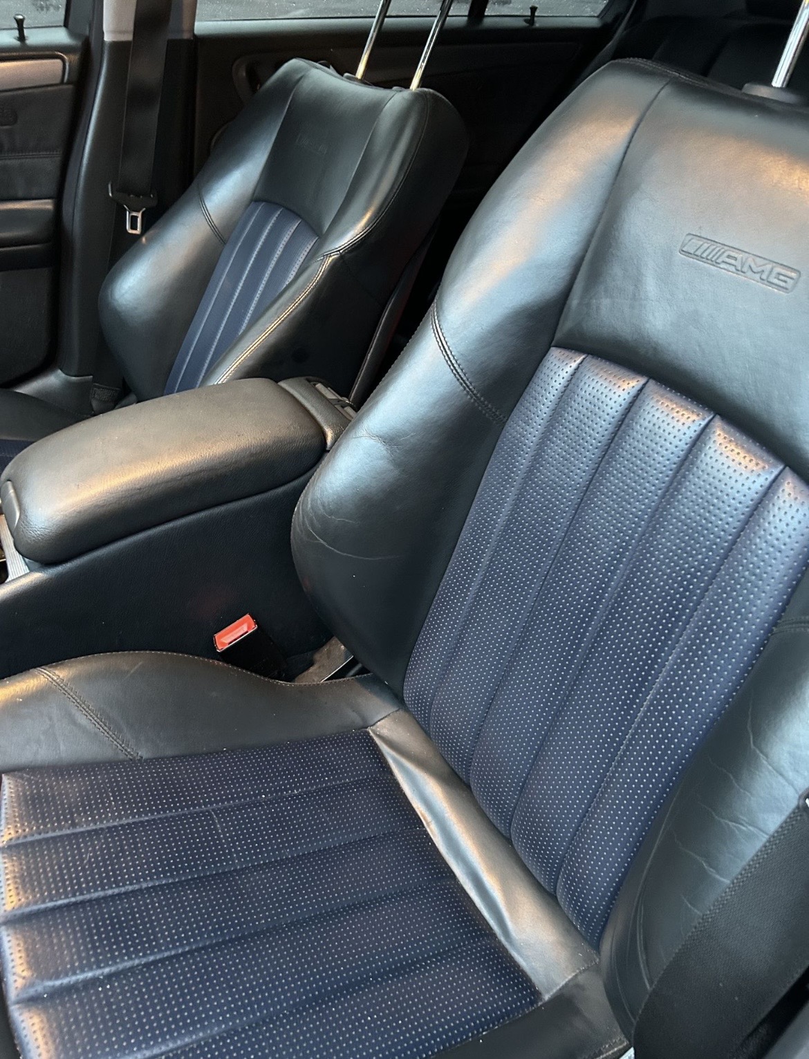 Used 2002 Mercedes-Benz C 32 AMG image 1