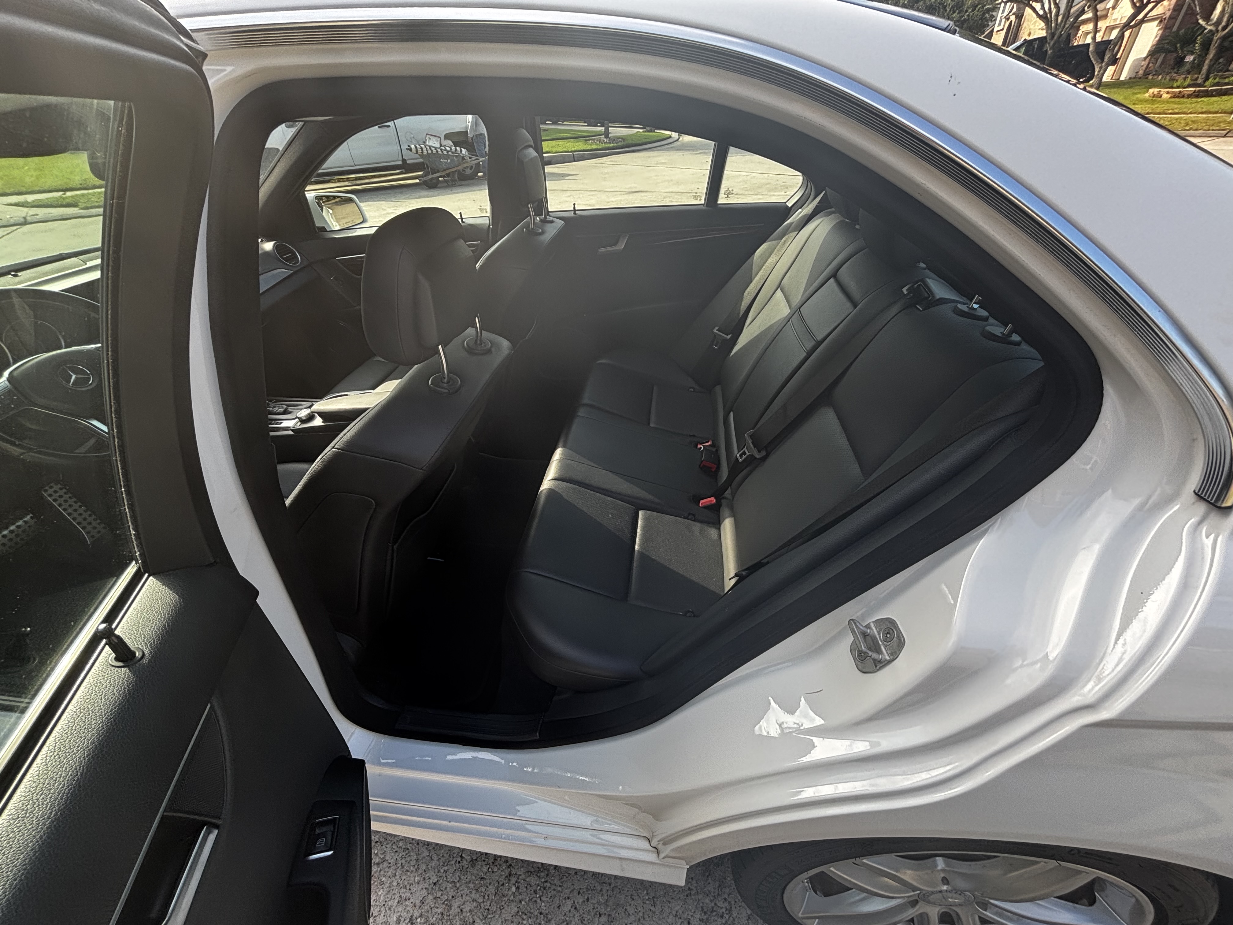 Used 2014 Mercedes-Benz C 250 Sedan image 18