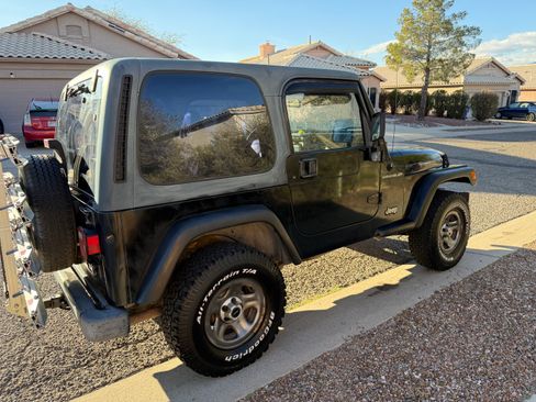 Used 2000 Jeep Wrangler SE image 2
