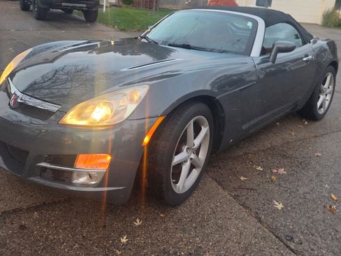 Used 2008 Saturn Sky w/ Premium Trim Package image 4